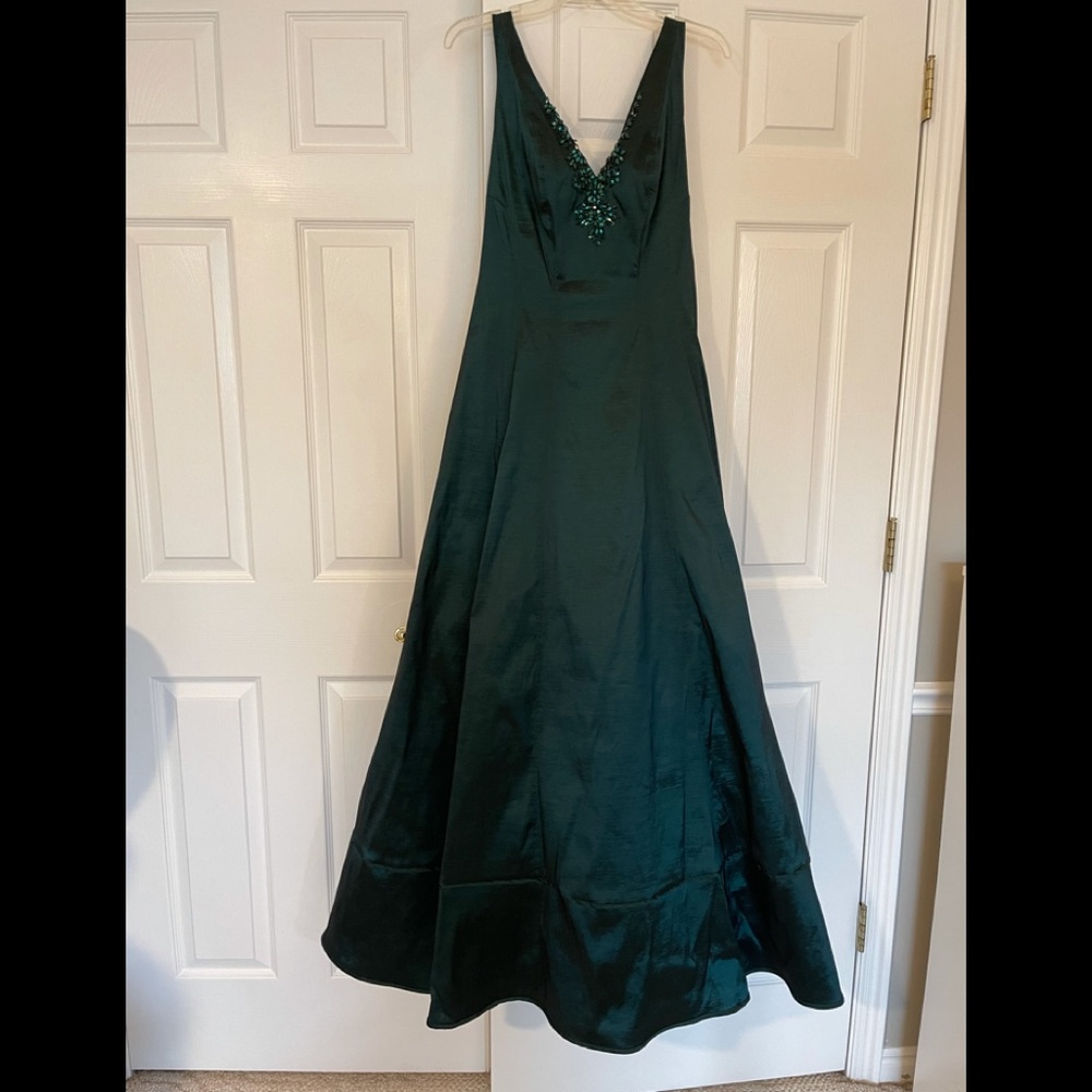 Nicole Miller Exquisite Mermaid Green Ball Gown